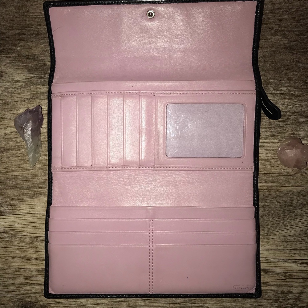Coach - Picture 5 of 6